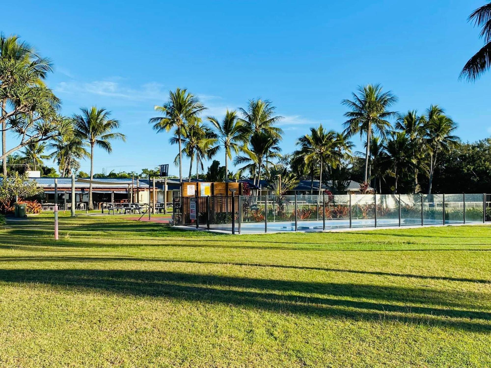 Sarina Beach Motel Grasstree Beach Eksteriør billede
